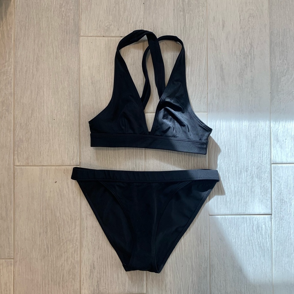 NWOT Monki Mix Cross Back Plunge Bikini Set